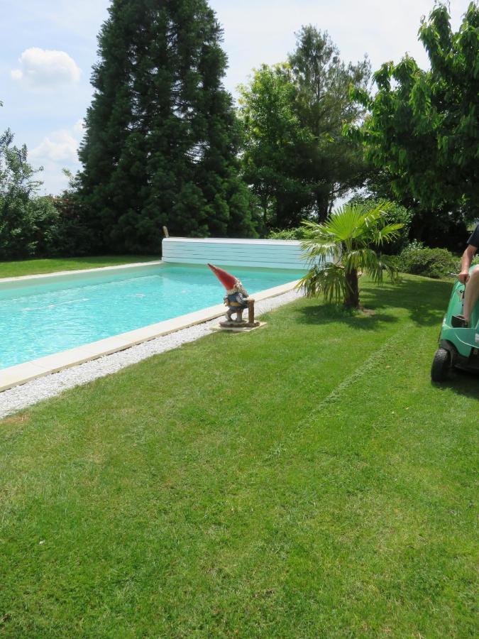 Chez Pierre Et Caroline Bed & Breakfast Les Herbiers Exterior foto
